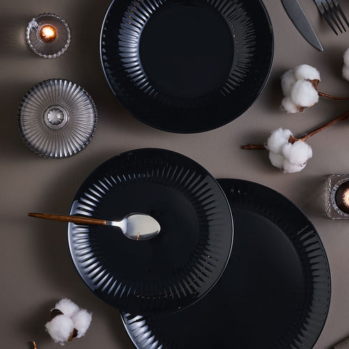 Cottage Black 25 cm Dinner Plate