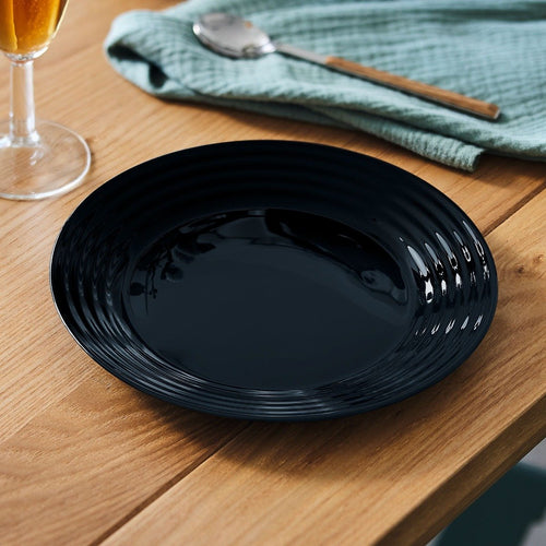 Harena 18-piece black/white dinnerware set